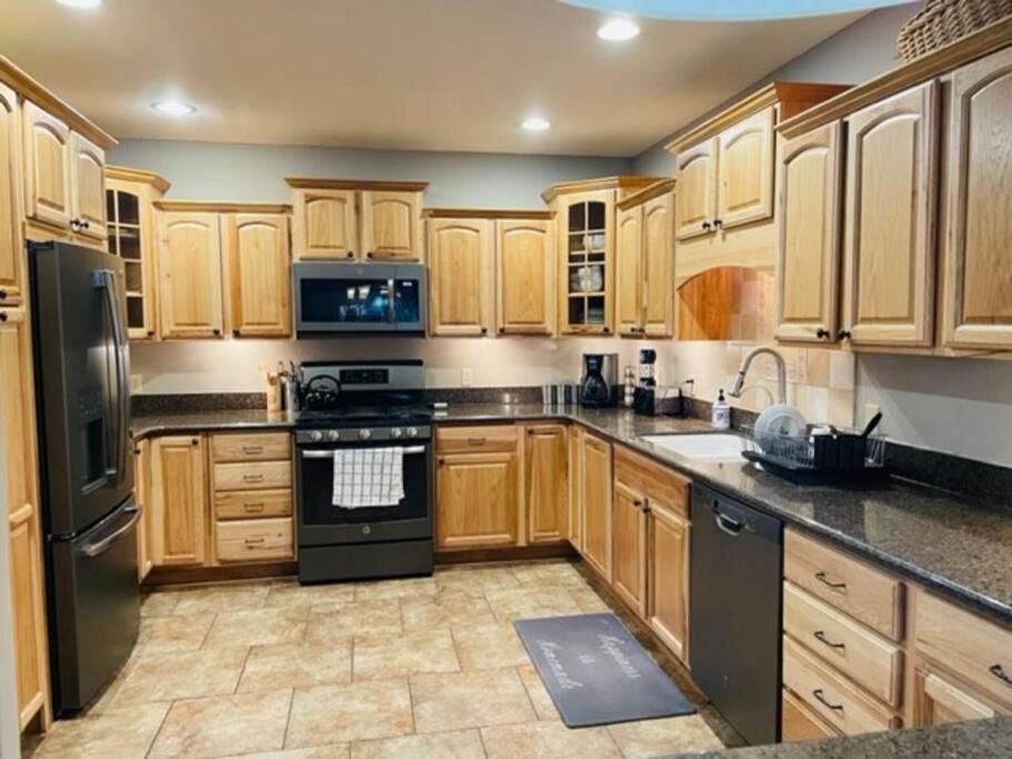 Relaxingrejuvenating 4Br 3 And Half Ba Cabin Munds Park Bagian luar foto
